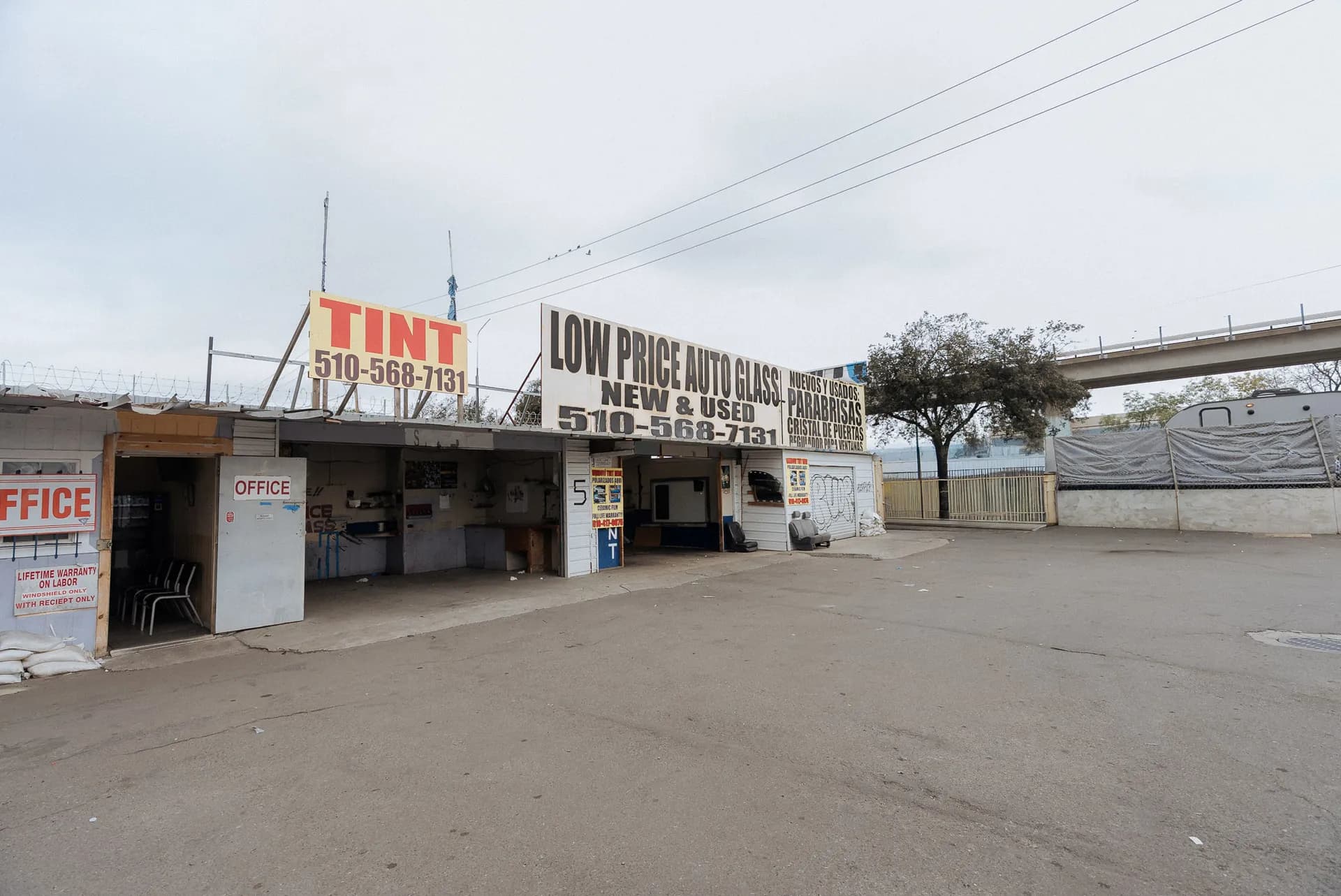 Low Price Auto Glass shop